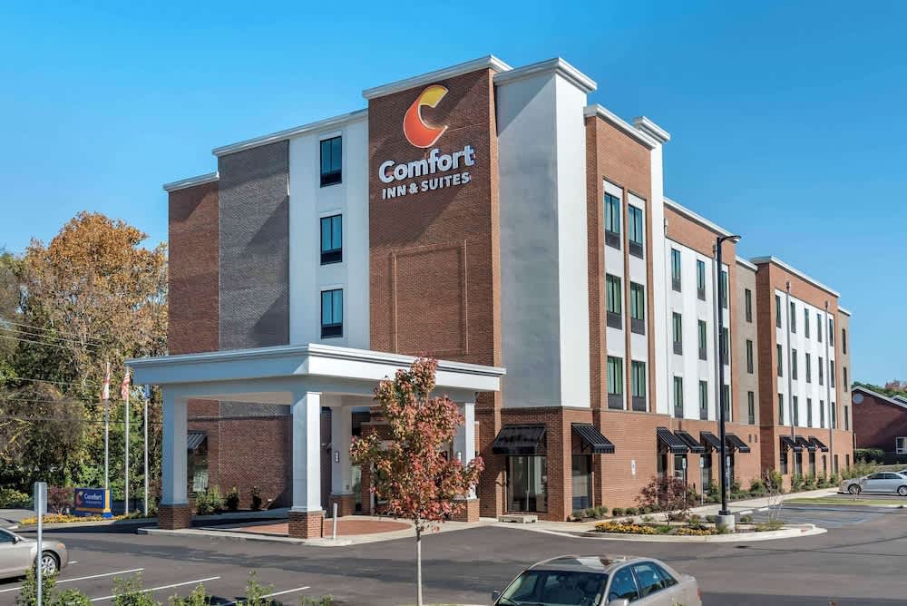 Comfort Inn & Suites Downtown near University 1
