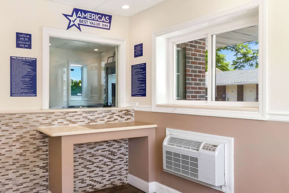 Americas Best Value Inn Avenel Woodbridge 2