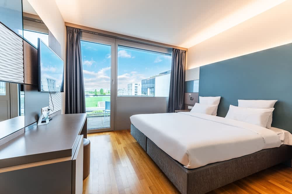 B&B HOTEL Lausanne Crissier 1