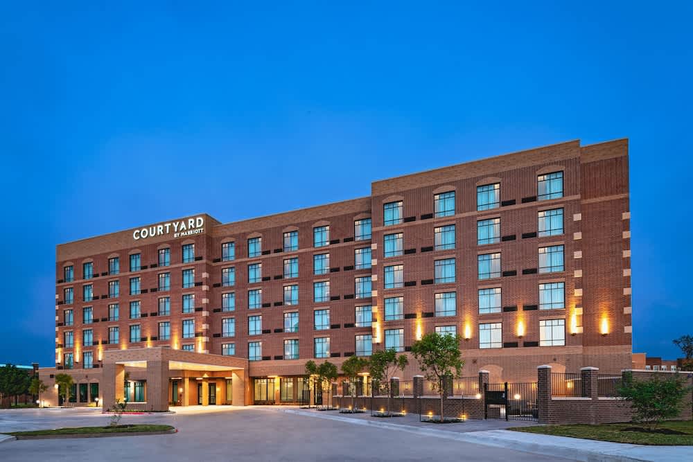 Courtyard By Marriott Dallas Frisco 1