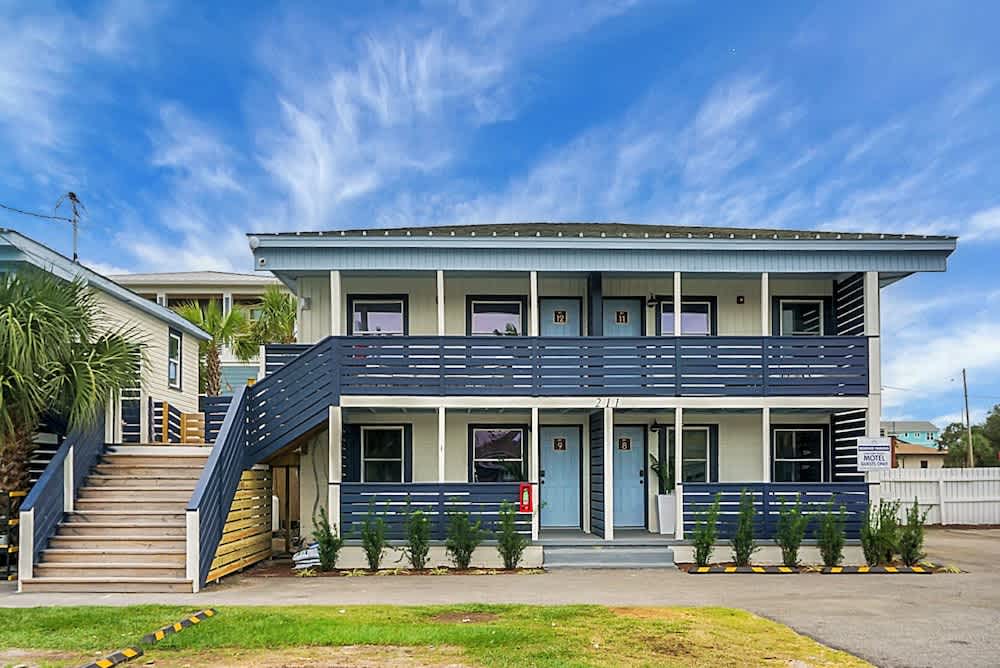 Carolina Beach Motel 1