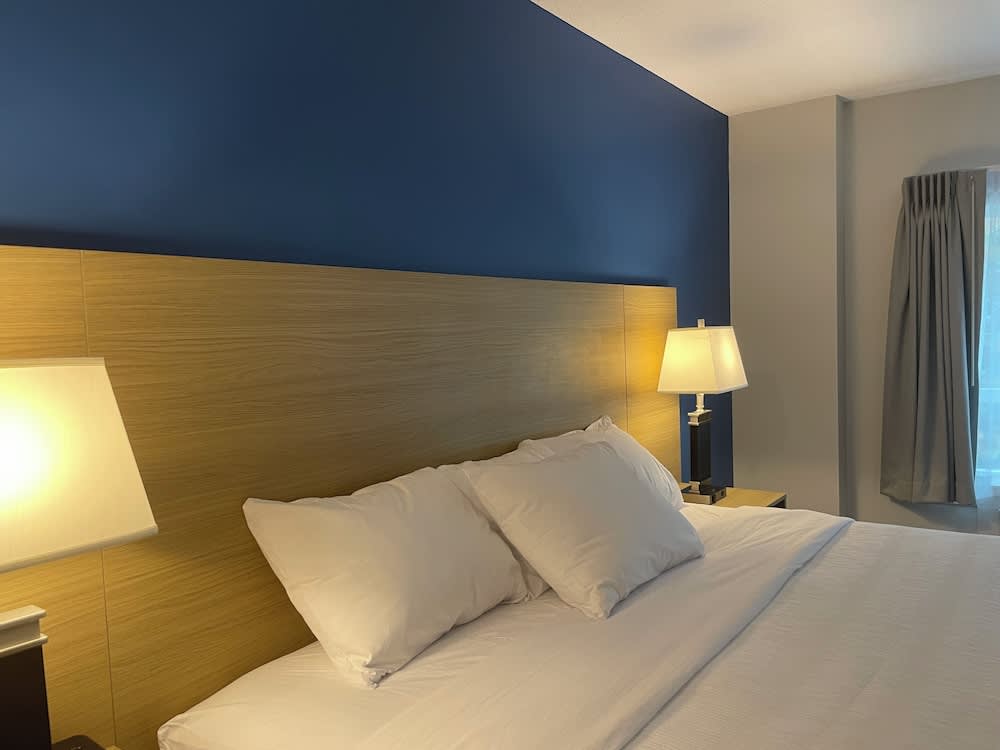 Baymont by Wyndham Gold River 2