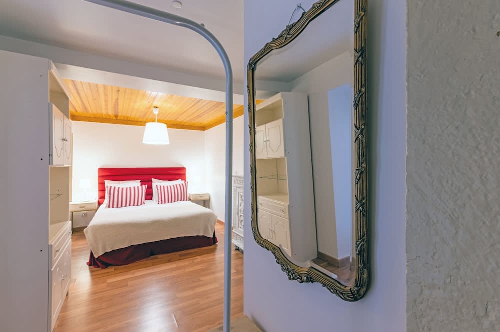 Portas do Teatro Apartments 5