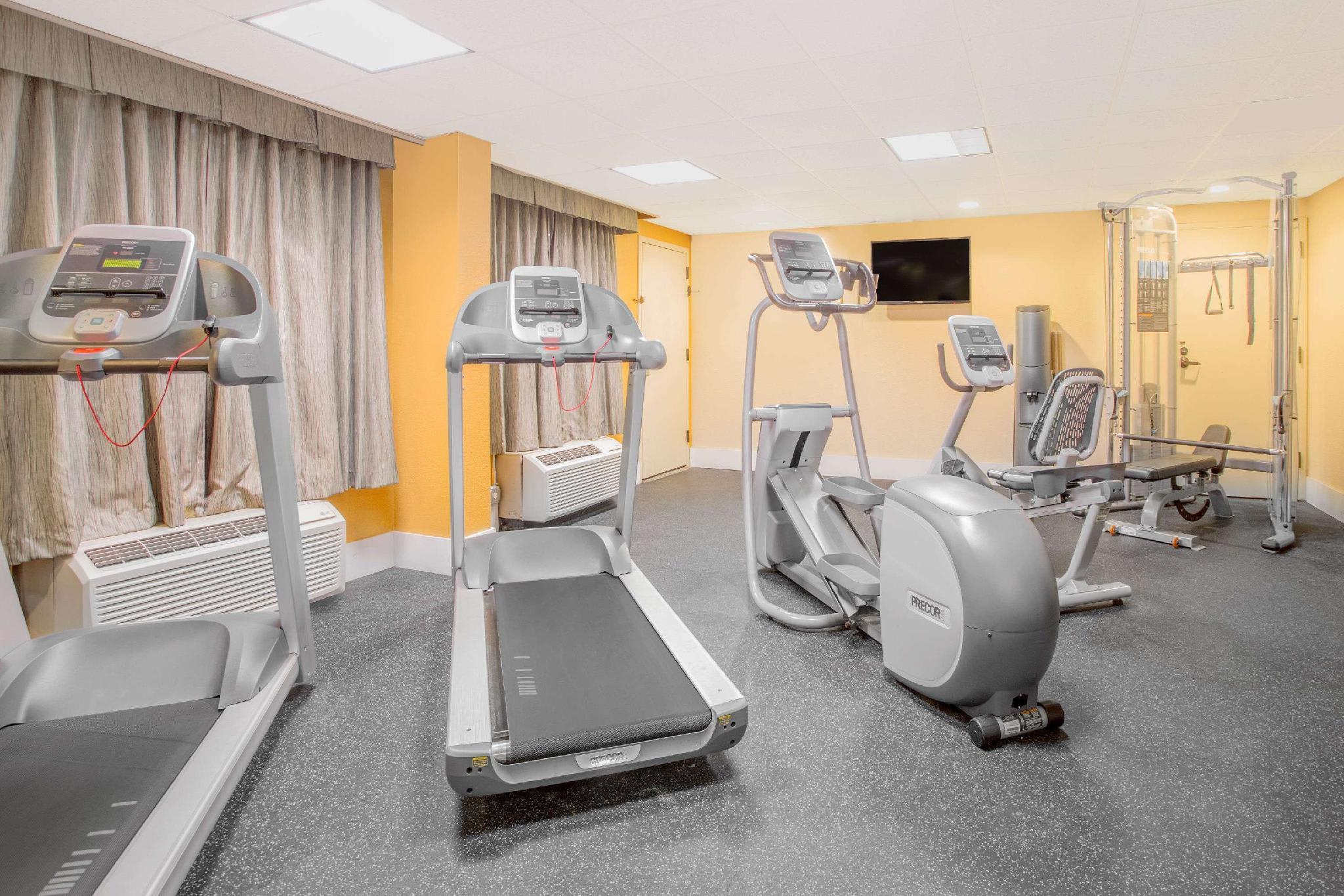 Hotel Dothan 1
