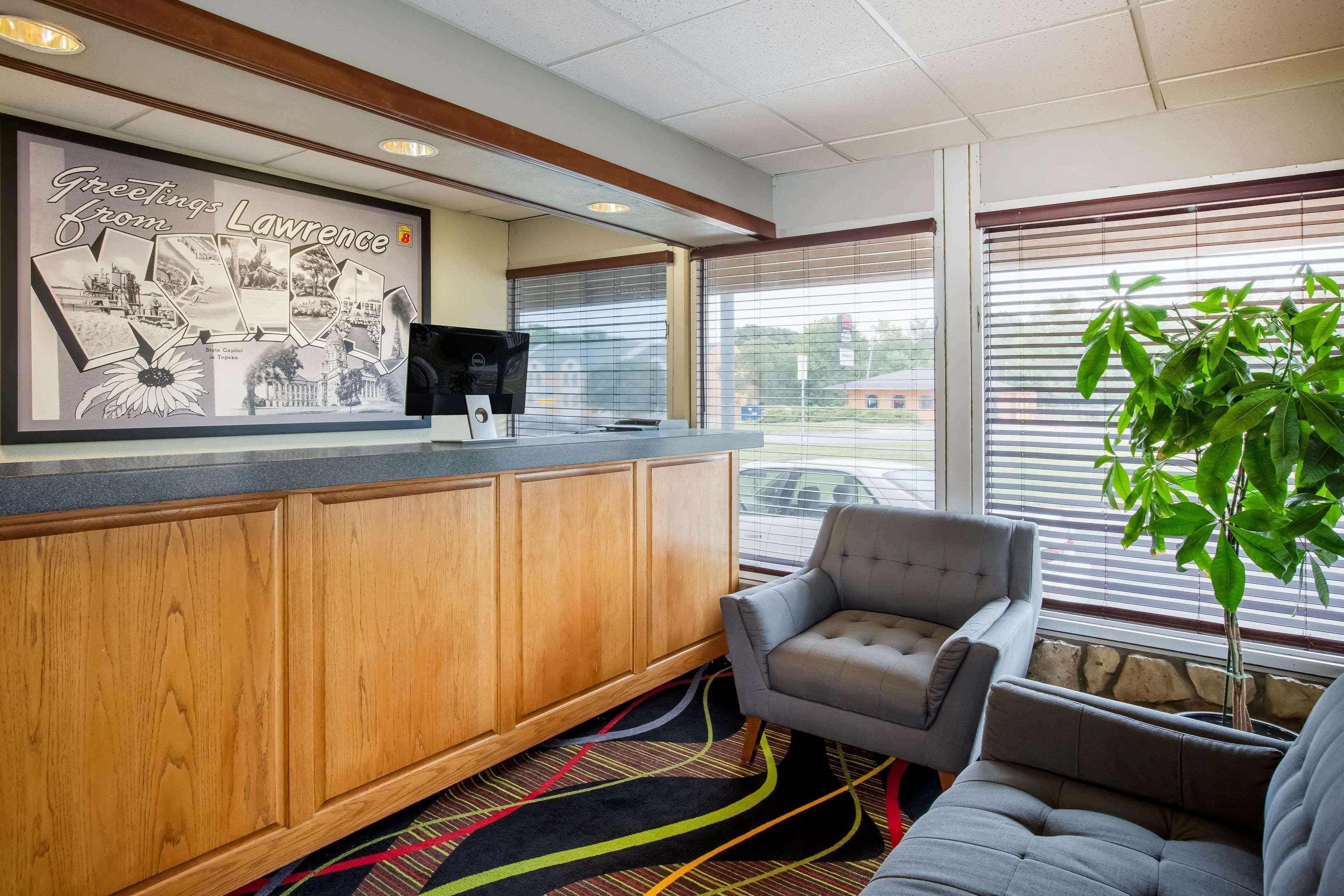 Super 8 by Wyndham Lawrence 4