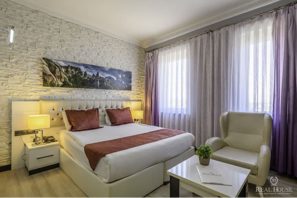 Real House Hotel 2
