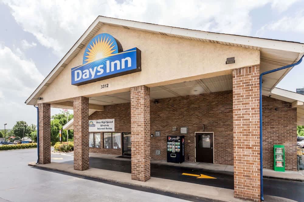 Days Inn by Wyndham Nashville N Opryland/Grand Ole Opry 1