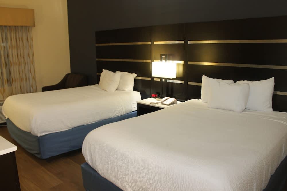 Days Inn by Wyndham Budd Lake 5