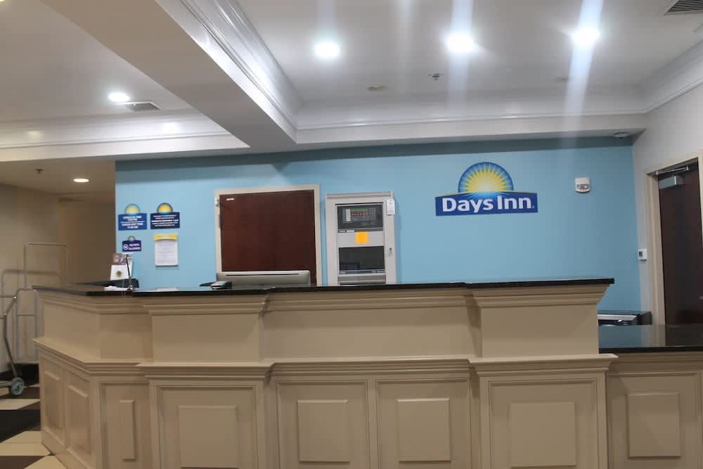 Days Inn by Wyndham Budd Lake 2