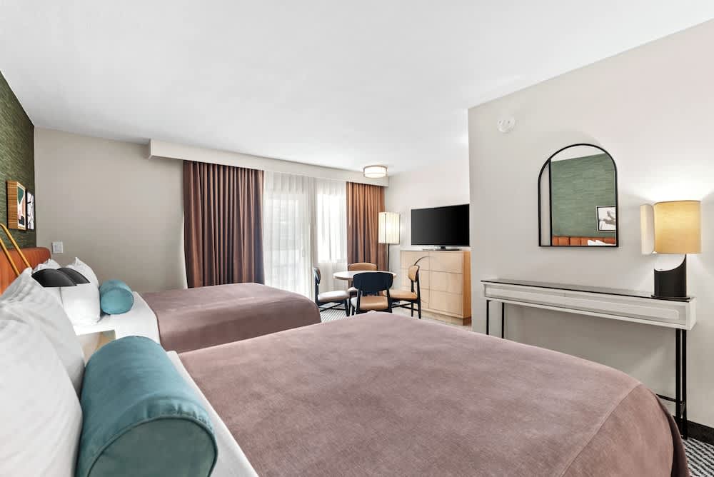 Royal Palace Westwood Hotel 4