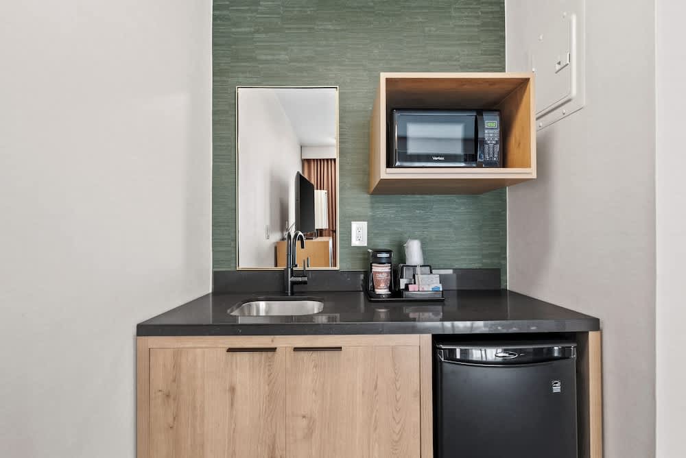 Royal Palace Westwood Hotel 5