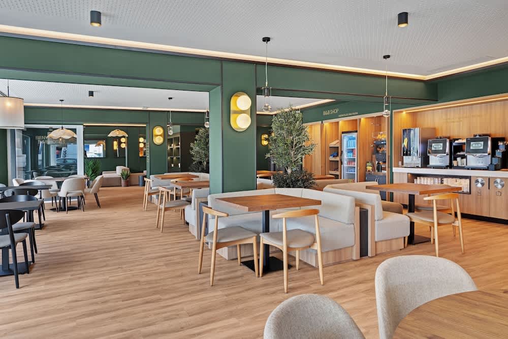 B&B HOTEL Santiago Milladoiro 4