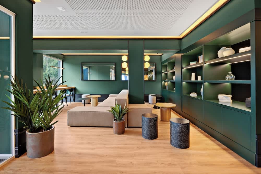 B&B HOTEL Santiago Milladoiro 3