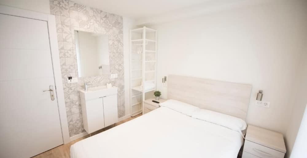 Happy Hostal Carrales 1