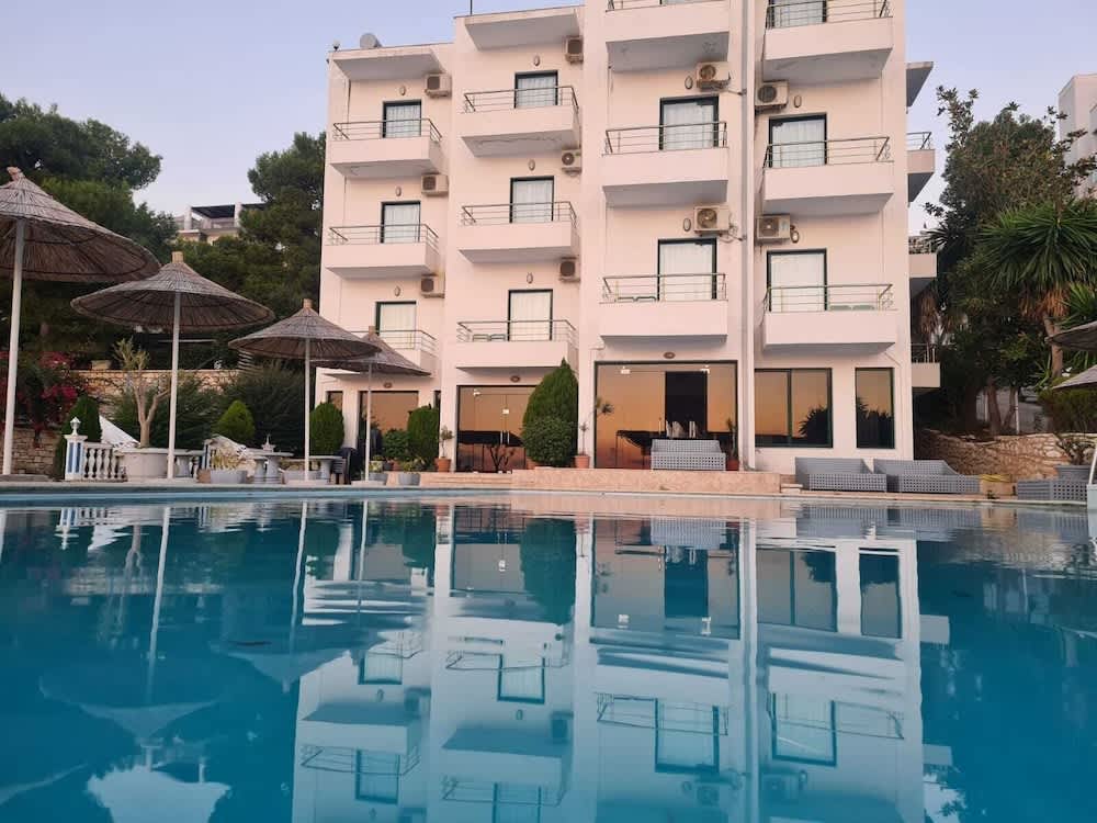 Hotel Mercury Sarande 1