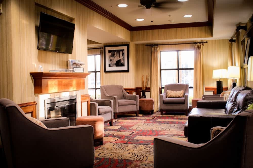 Best Western Plus Arrowhead Hotel 2