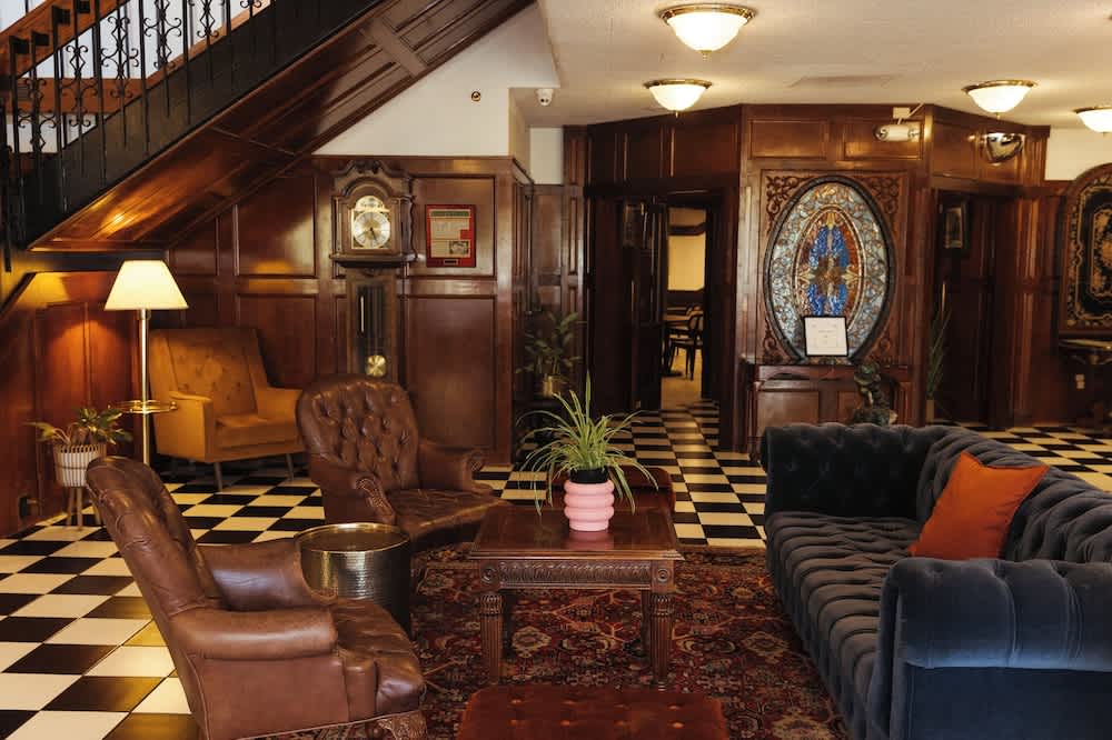 The Boulder Broker 4