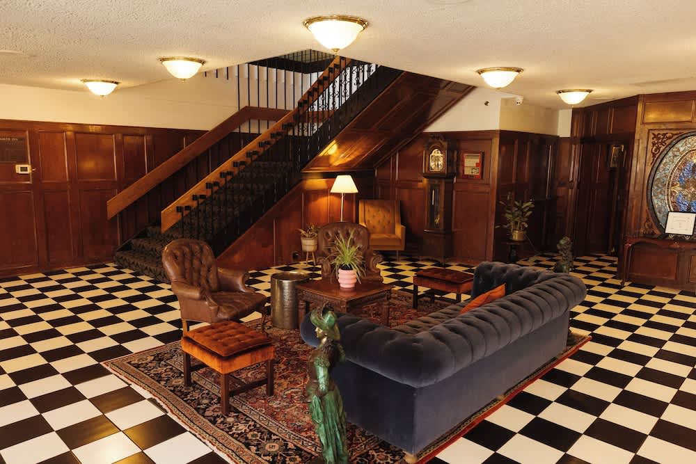 The Boulder Broker 1