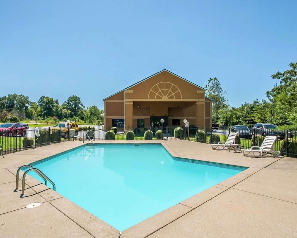Econo Lodge Inn & Suites Centerville 1