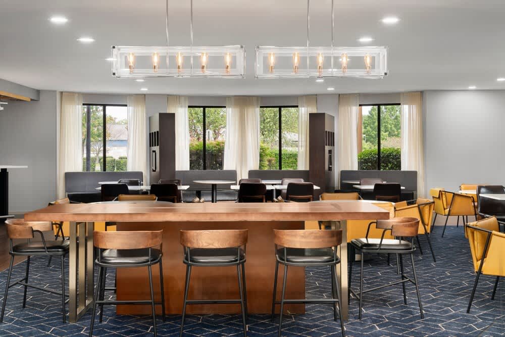 Courtyard by Marriott Richmond North 2