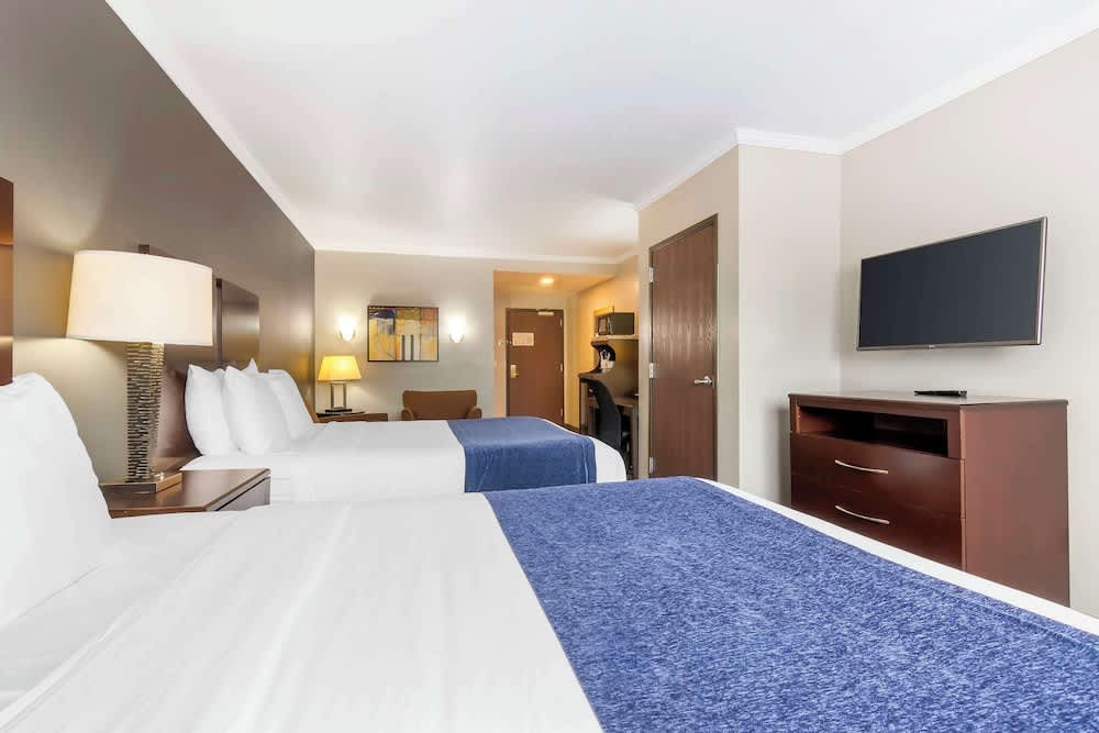 Best Western Plus Olathe Hotel 4