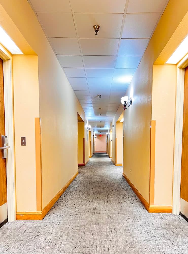 The Best Inn & Suites 2