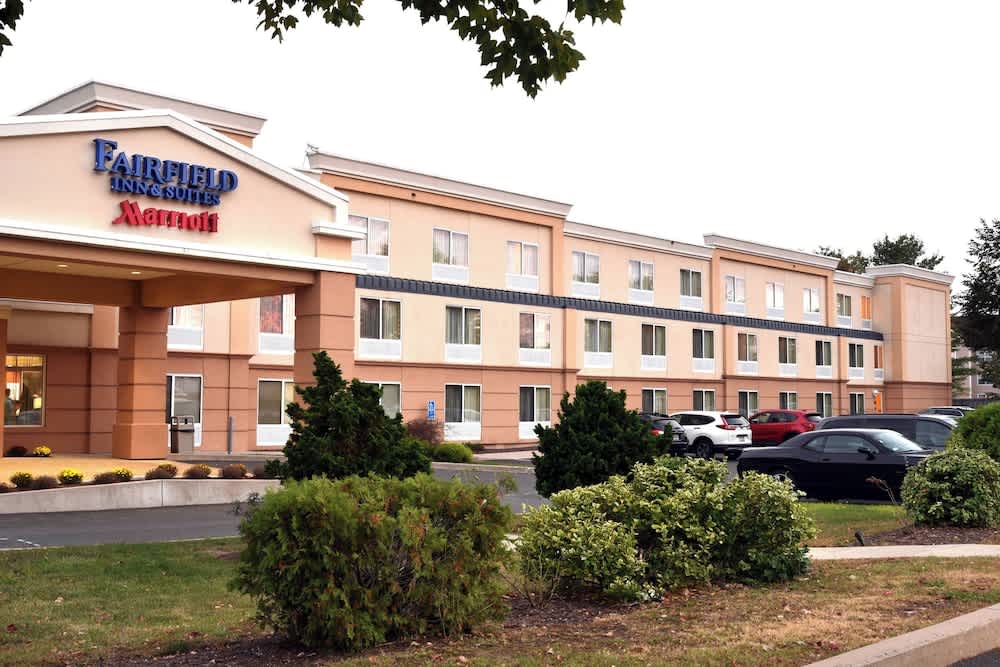 Fairfield Inn Hartford Airport 1
