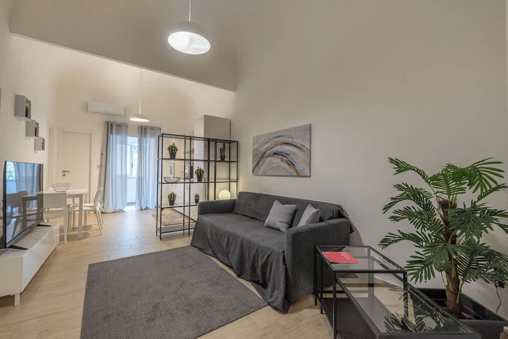 Al Khalisa Apartment by Wonderful Italy 1