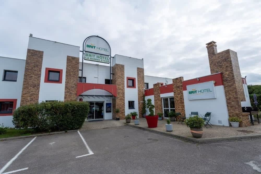 Brit Hotel La Bonne Etape 1