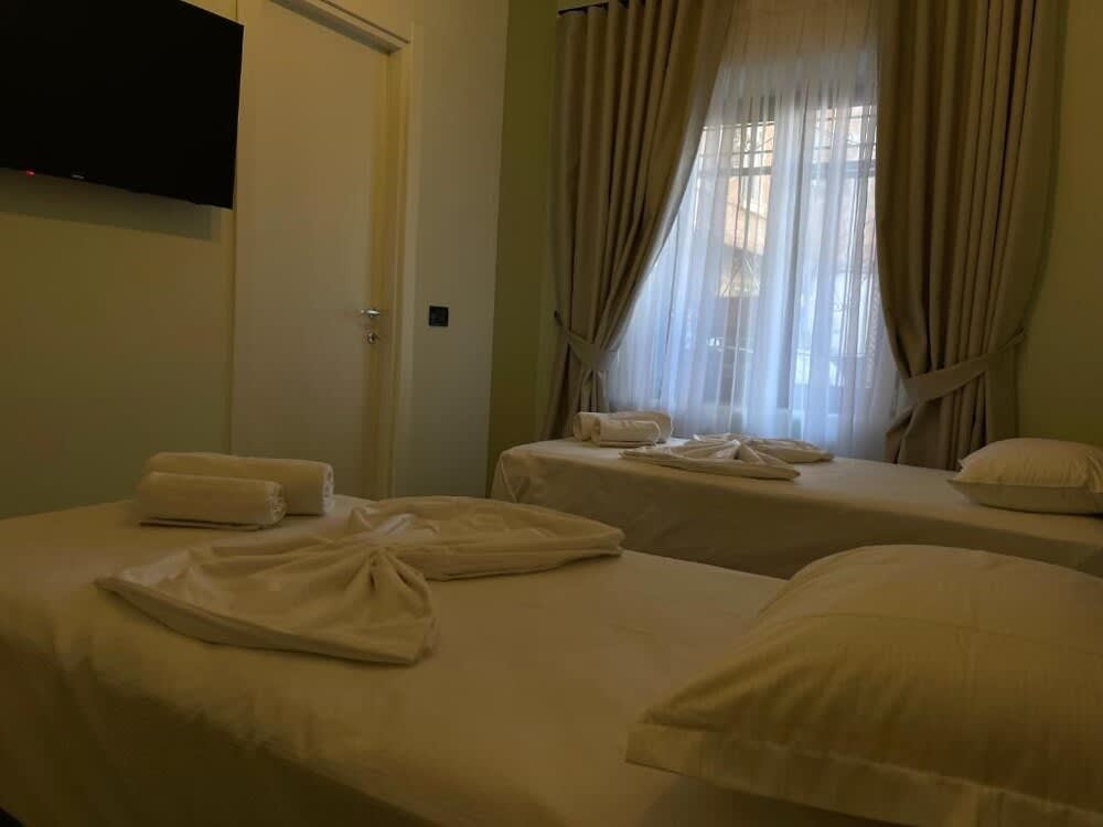Amorino Tirana B&B 5