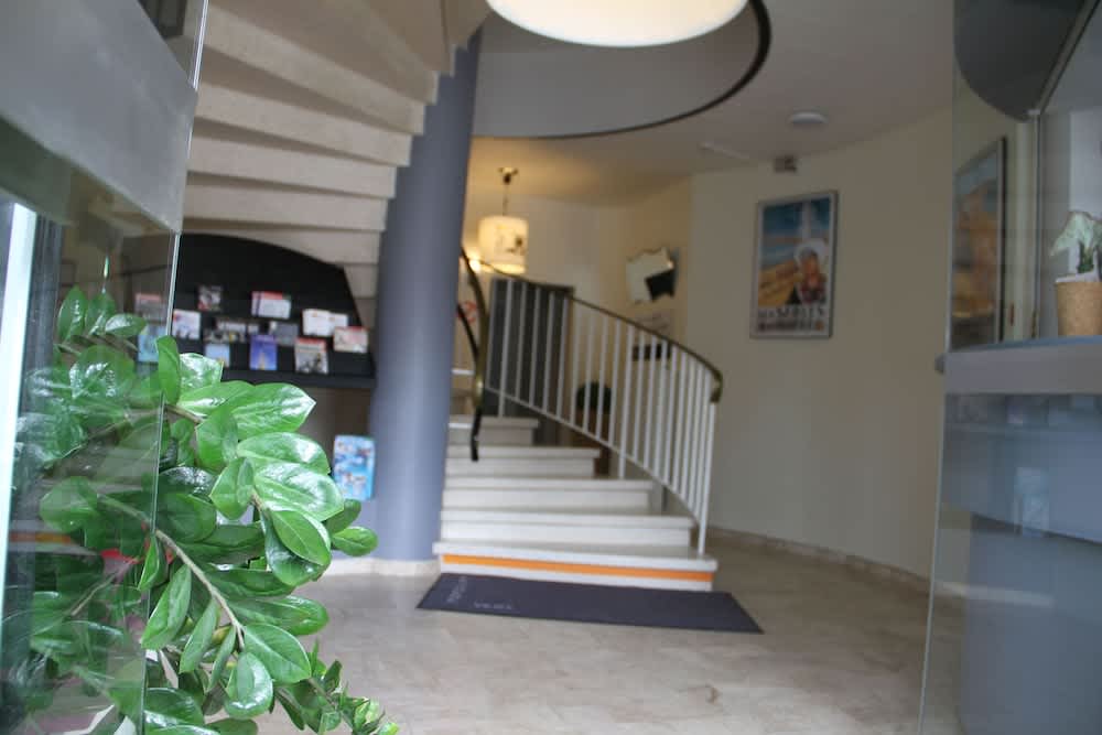Cit'Hotel Logis Le Chêne Vert 2