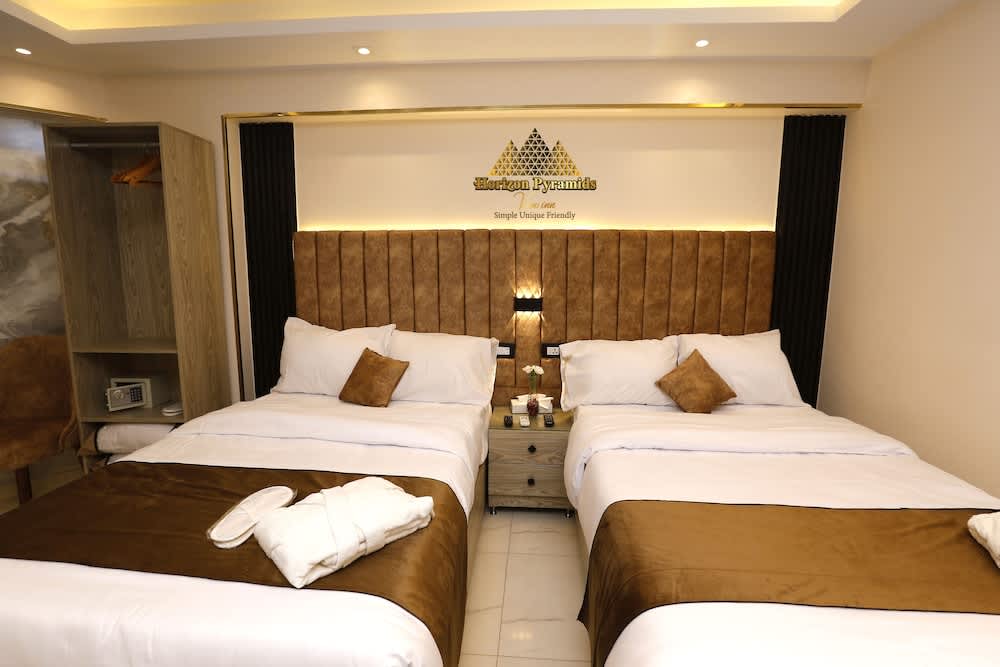 Horizon Pyramids view inn 5