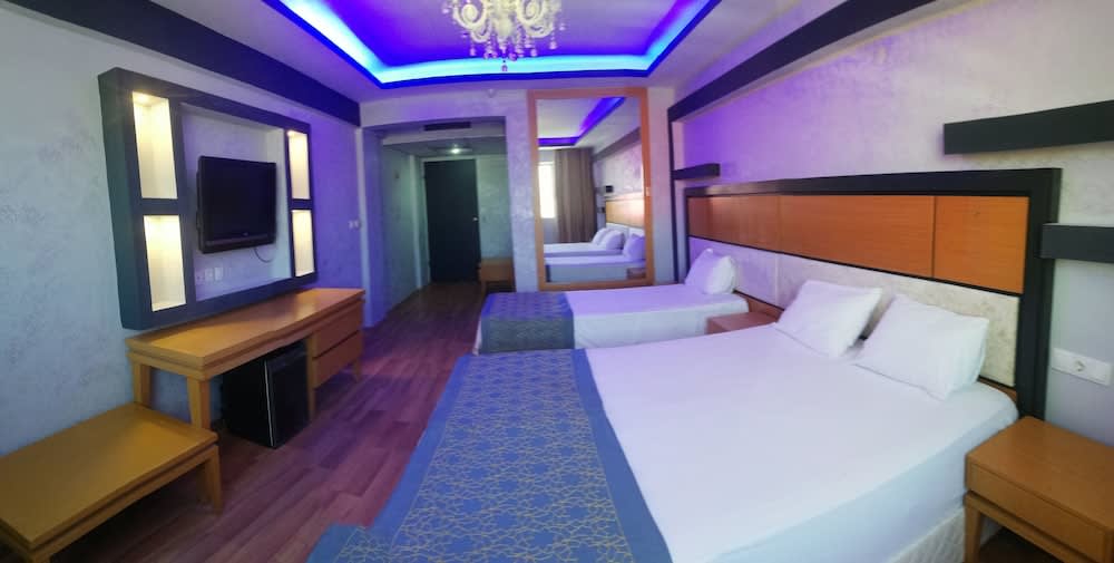 Unaten Otel 2