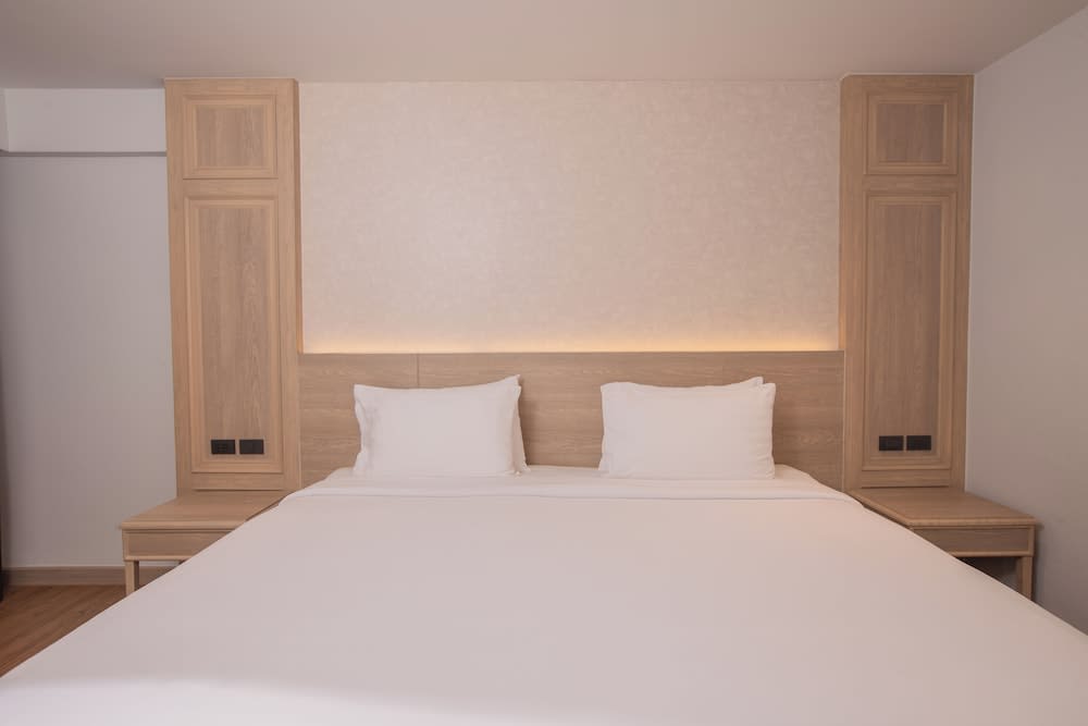 Phuket Orchid Resort and Spa 4