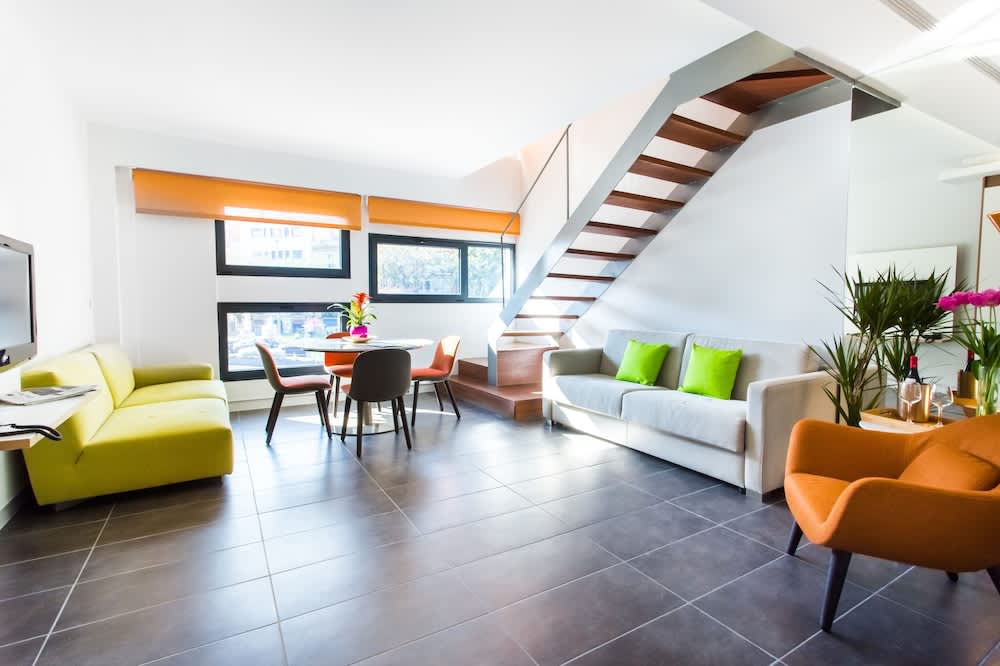 Cosmo Apartments Sants 1