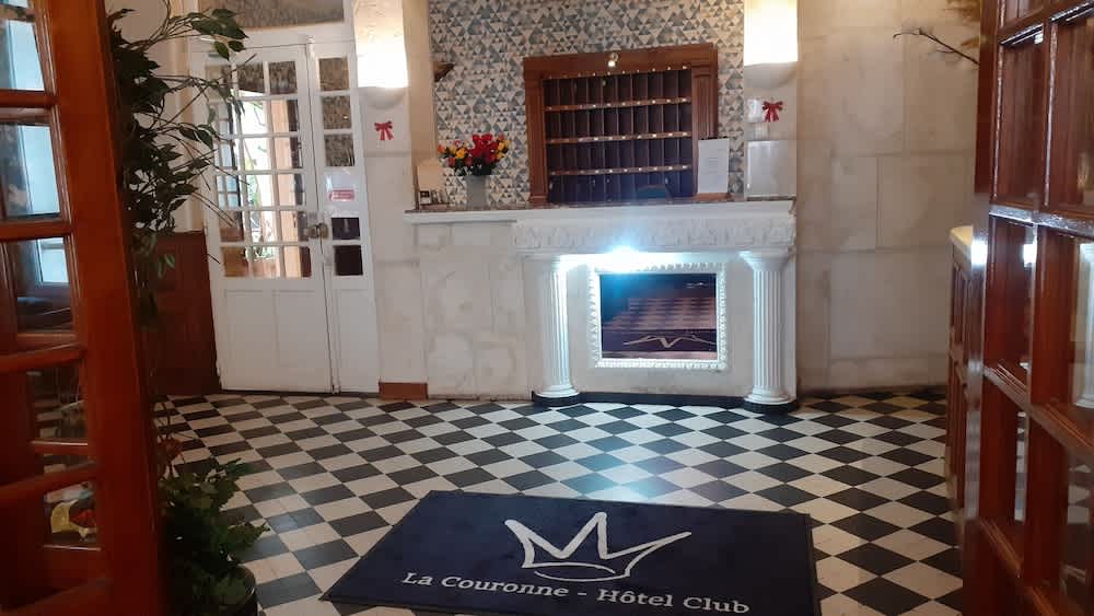 Hôtel Le Saint-Louis Châteaudun 2