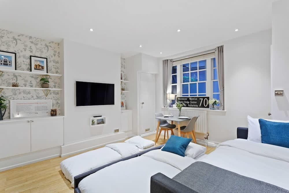 Trendy 1 Bedroom Apartment in the Heart of London 1