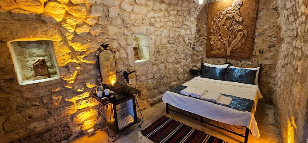 Cleopatra Antique Hotel 1