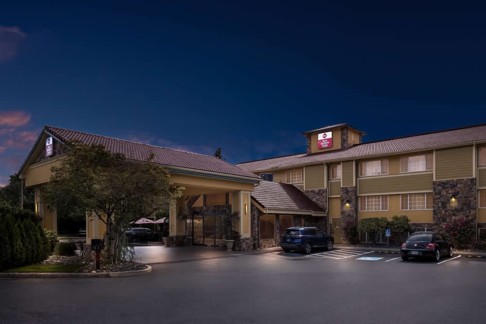 Best Western Plus Parkway Inn 1