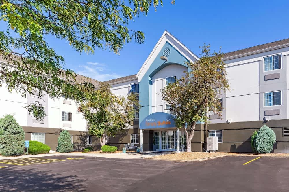 Sonesta Simply Suites St Louis Earth City 1