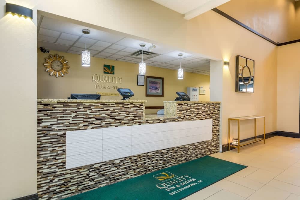 Quality Inn & Suites Sellersburg - Louisville Area 2