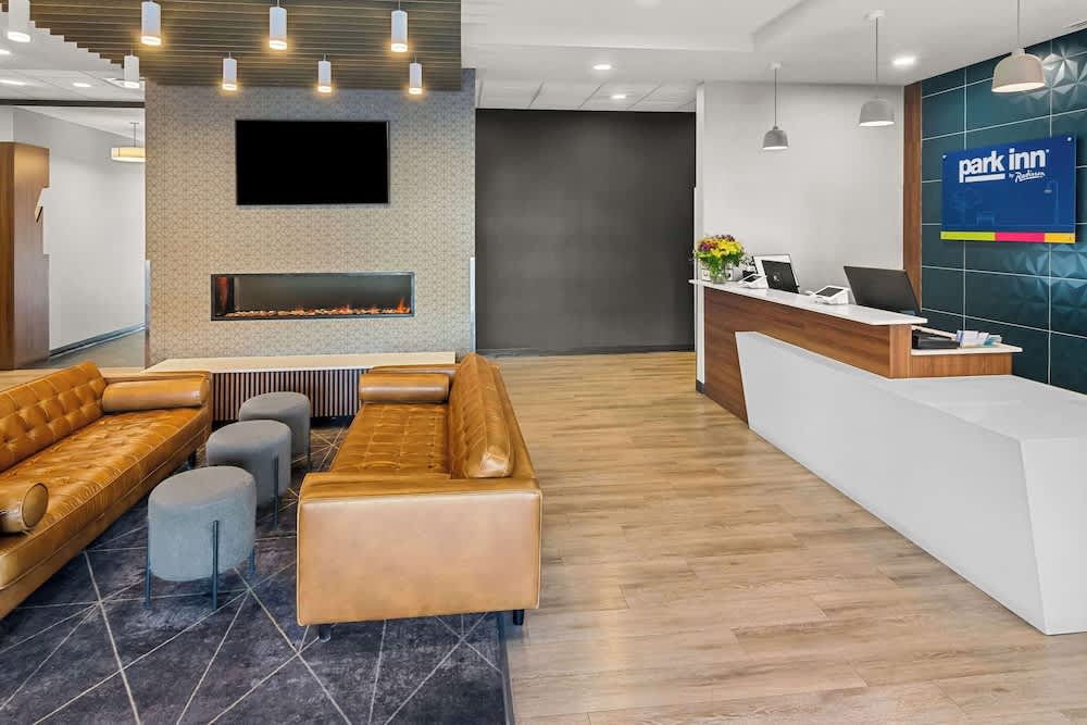 Park Inn by Radisson, Kelowna 3