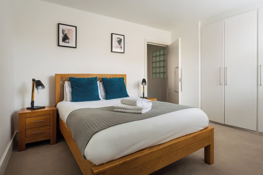 Victoria - Vincent Square by Viridian Apartments 1
