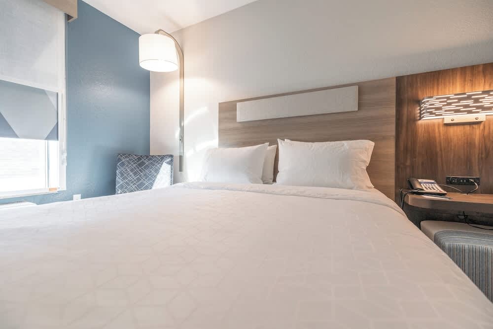 Holiday Inn Express & Suites SAINT ROBERT - LEONARD WOOD by IHG 2