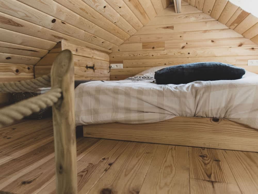 Romantic Woodland Chalet 2