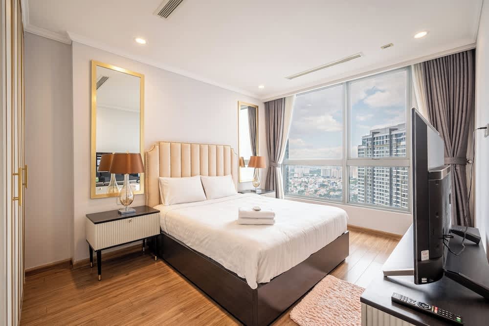 Saka Apartments - Vinhomes Central Park 1