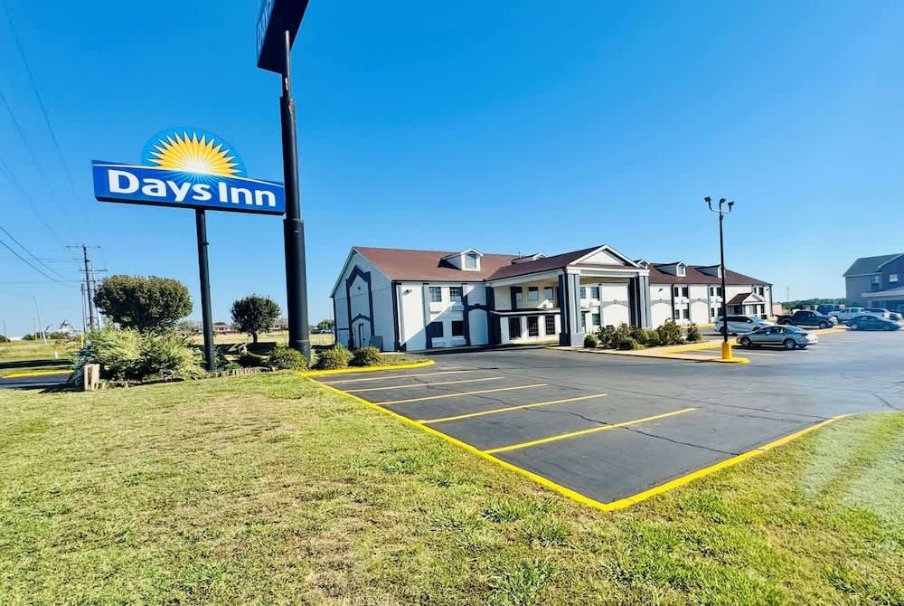 Days Inn by Wyndham Shawnee 1