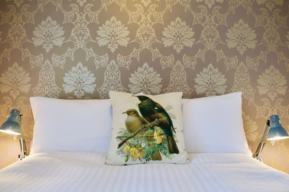 Sophisticated Edinburgh Apartment in City Centre 2