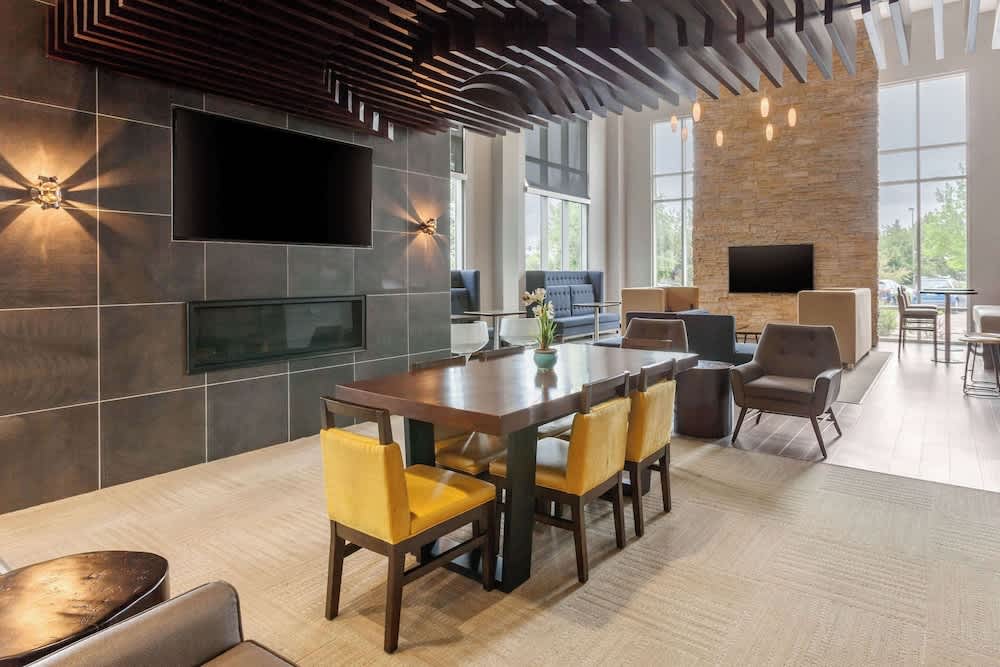 Cambria Hotel Denver International Airport 4