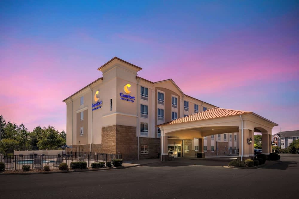 Comfort Inn & Suites Tifton 1